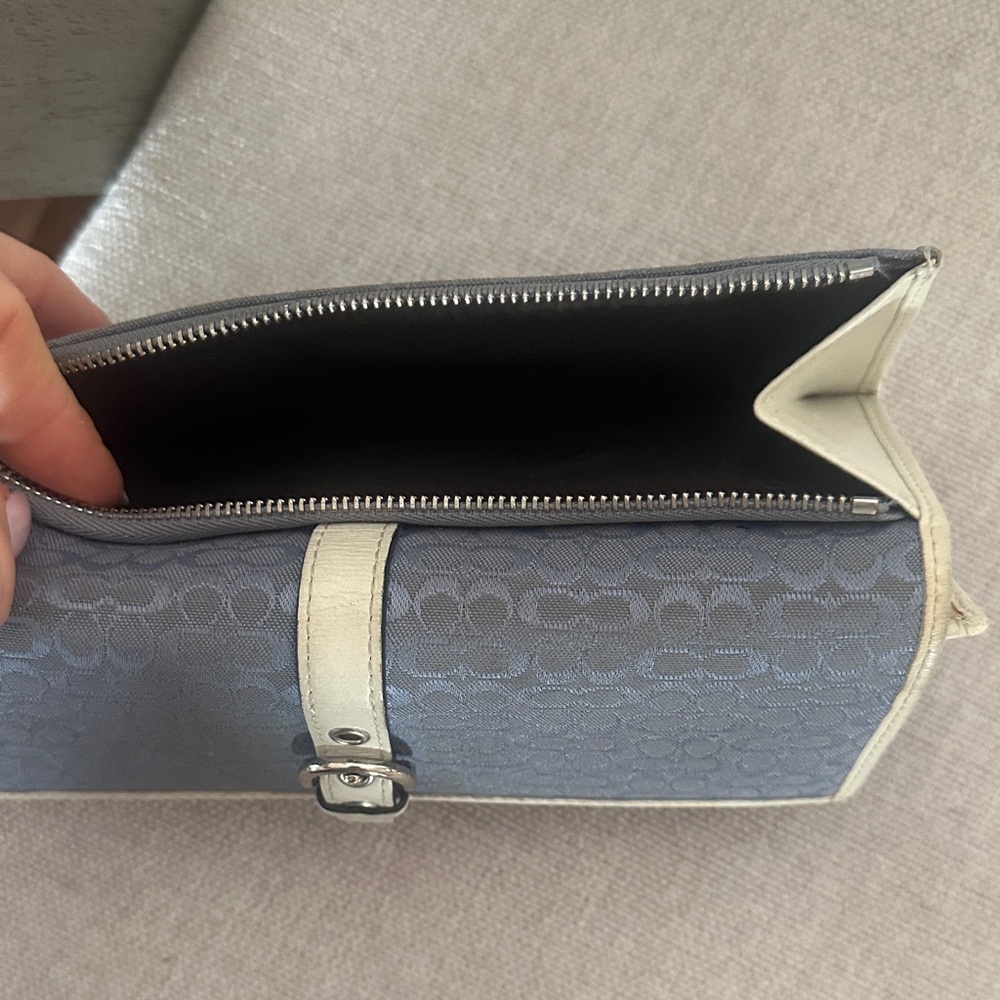 Coach Blue Signature Clutch with Ivory Trim - Picture 11 of 11